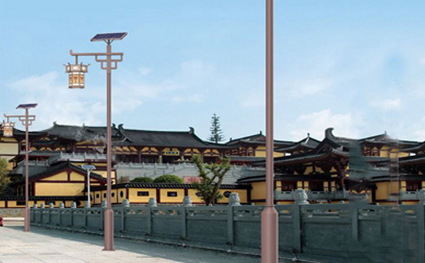 抗风型向阳街道太阳能路灯：保障稳定照明不受风害